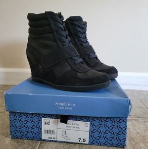 Simply Vera Wang Wedges